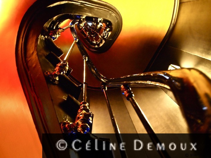 Hotel Mac Mahon Paris escaliers